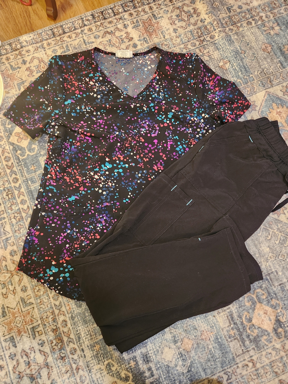 Scrubstar Black V-Neck Scrub Top with Multicolor Dot Print And Black Pants